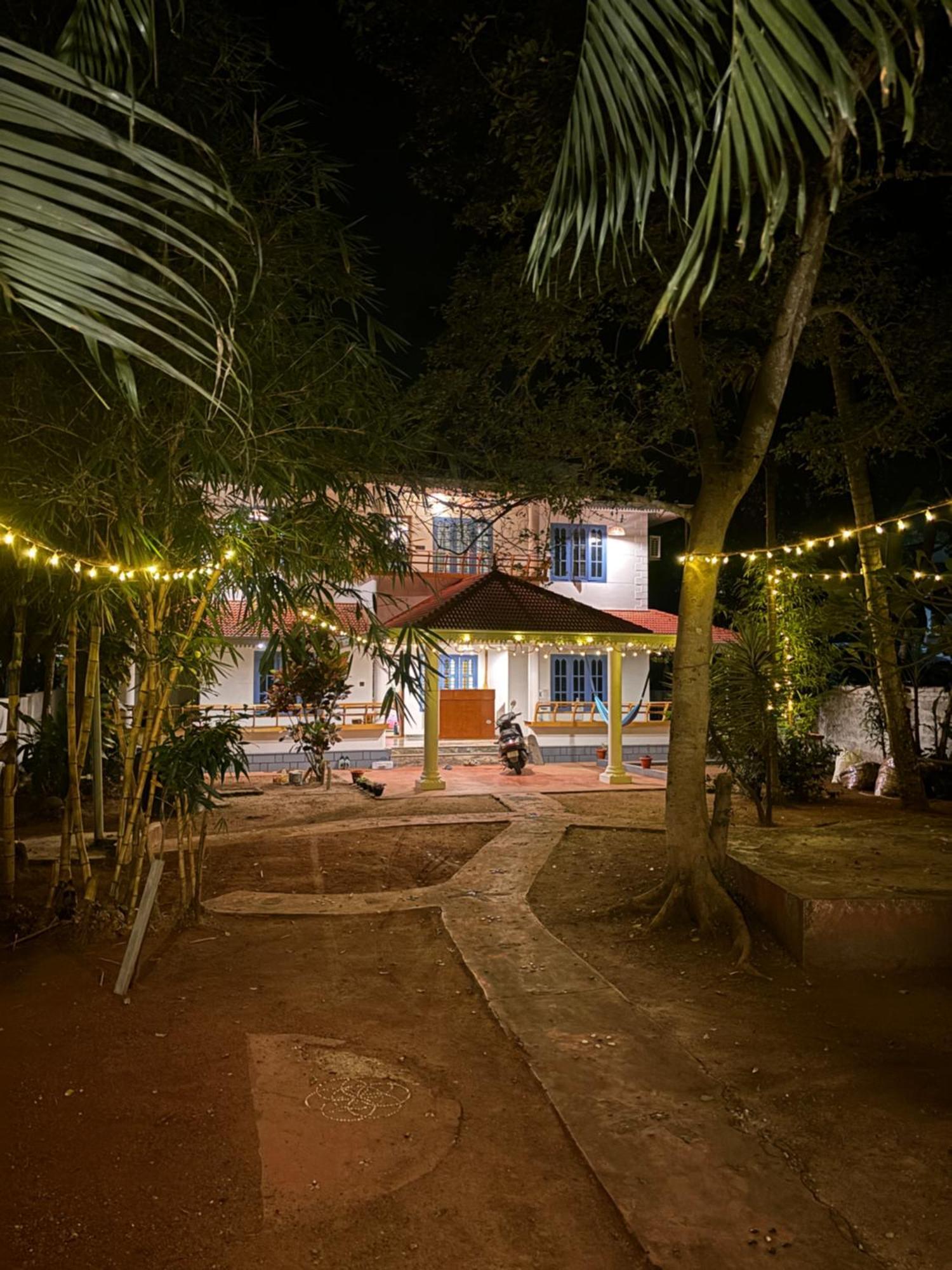 Barefoot Hostels, バルカラ エクステリア 写真